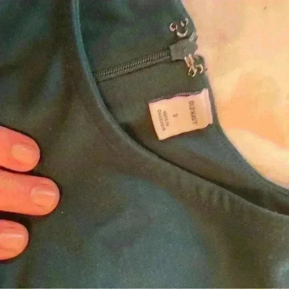 ❤️5/$25❤️Dark teal knee length dress - Picture 3 of 3